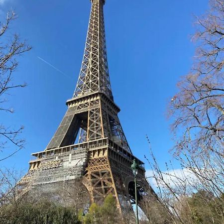 Small Studio Near Eiffel Tower Paris Luaran gambar