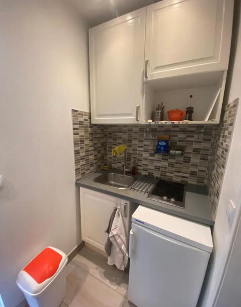 Small Studio Near Eiffel Tower Paris Luaran gambar