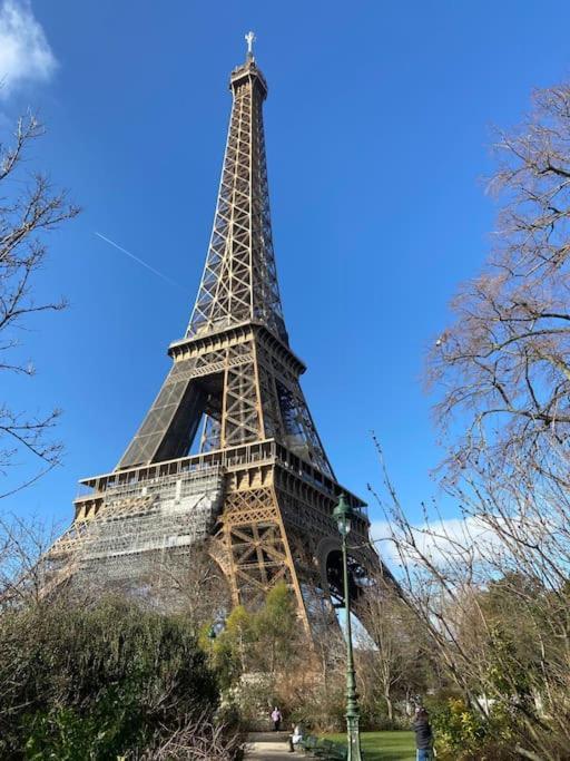 Small Studio Near Eiffel Tower Paris Luaran gambar